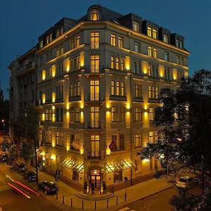 Nobu Hotel